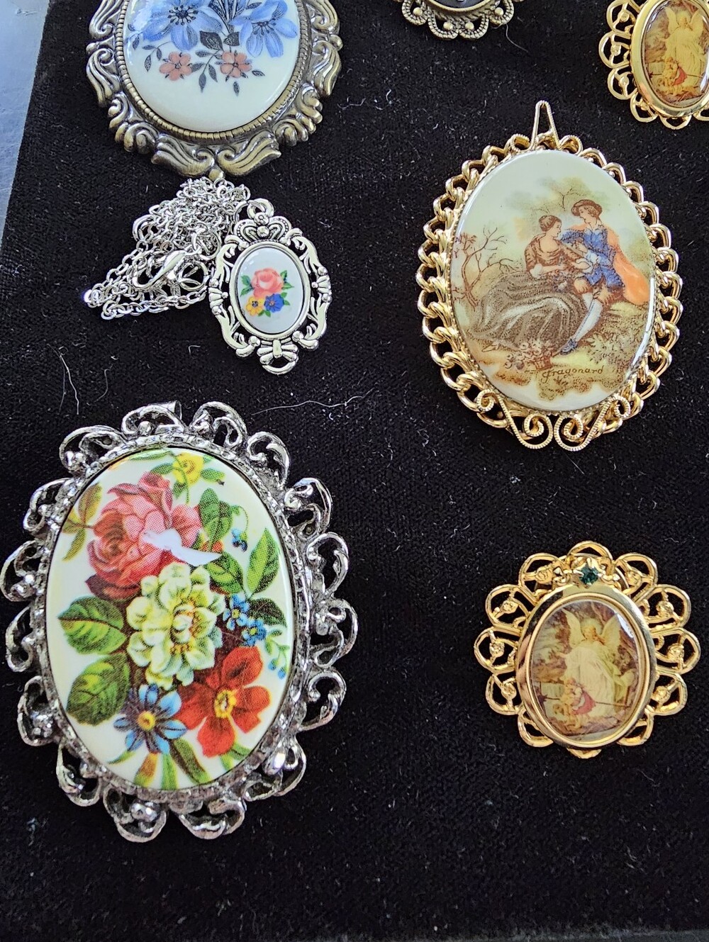 Vintage Brooch, Pendant, Pin Lot - Picture 3 of 6